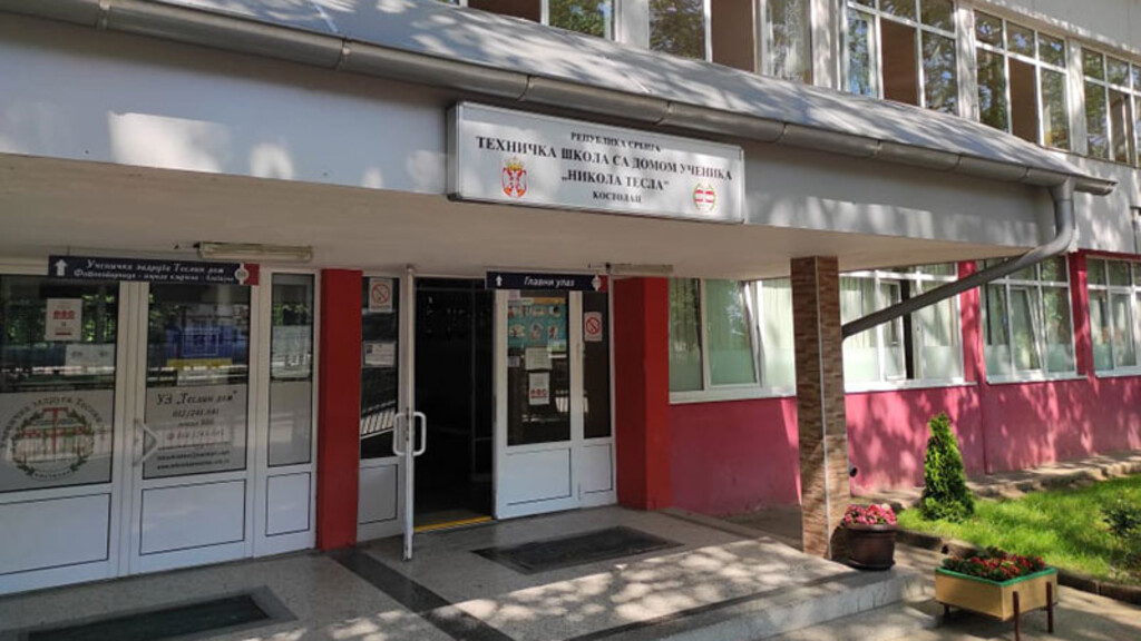 Nasilju u školi u Kostolcu prethodio sukob u kafiću