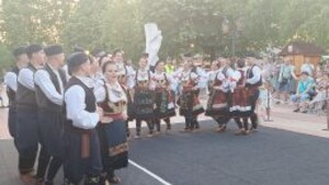 Celovečernji koncert Kulturno umetničkog društva „Kostolac“ pod sloganom „Od večeras ništa na Š(kola)“, 19 juna na platou ispred Sportske hale