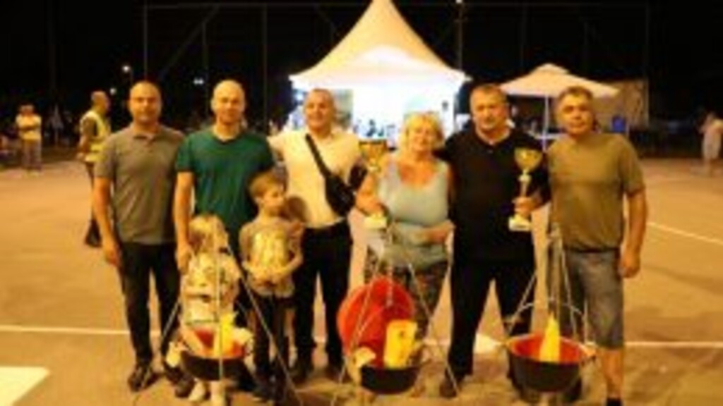 U Starom Kostolcu održano 16. takmičenje u kuvanju riblje čorbe: Najbolju riblju čorbu skuvala Sunčica Aćimović iz Dubravice
