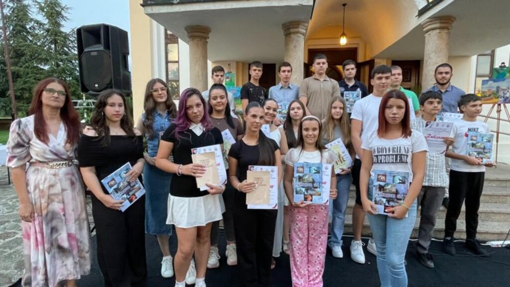 Četvrti festival patriotskog stvaralaštva u Kostolcu: Deca i mladi pesnički i umetnički svedočili ljubav prema otaxbini