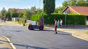 Završeni radovi na rekonstrukciji i asfaltiranju ulica i parking prostora u Kostolcu