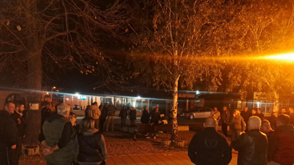 U Kostolcu održan skup podrške Dijani Hrki