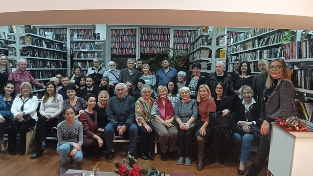 Tradicionalna „Čajanka sa knjigom“ u Kostolcu okupila zavčijane pisce i ljubitelje pisane reči