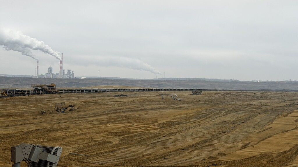 Sa Šestog jalovinskog sistema na Površinskom kopu „Drmno“
