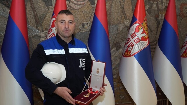 Orden Karađorđeve zvezde za bageristu sa kopa „Drmno“