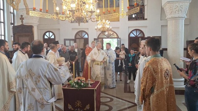 Praznik Svetih slovenskih prosvetitelja Kirila i Metodija proslavljen molitveno Svetom arhijerejskom Liturgijom u Crkvi Svetog Maksima Ispovednika