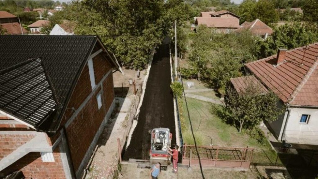 NASTAVLJAJU SE RADOVI NA ASFALTIRANJU ULICA NA KANALU