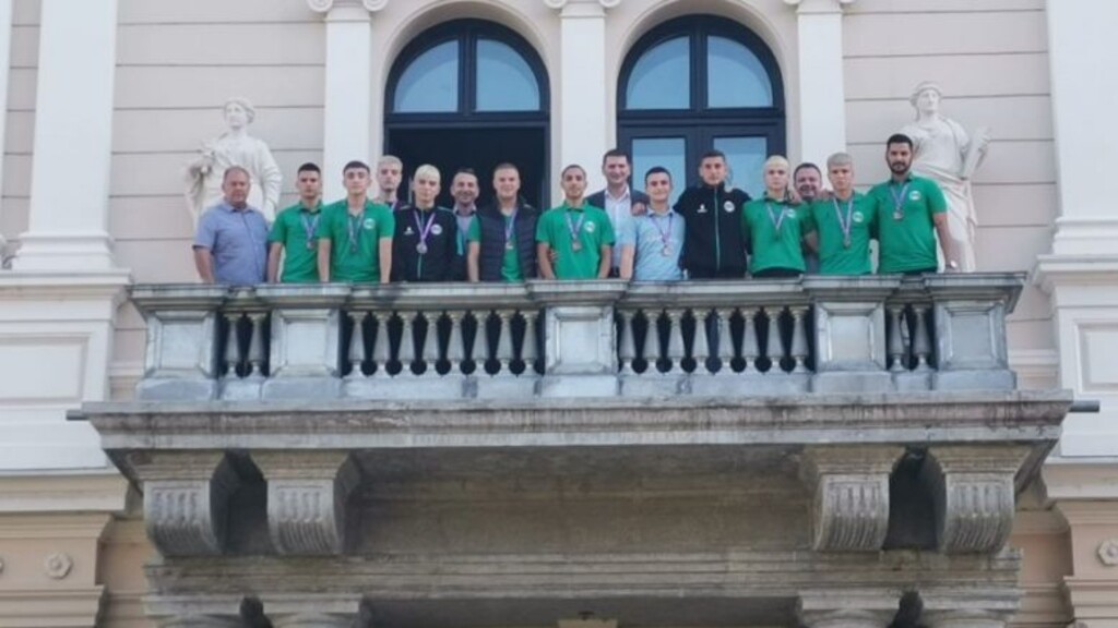 U Požarevcu organizovan prijem za futsalere Tehničke škole sa domom učenika „Nikola Tesla“ Kostolac“, koji su na Svetskom prvenstvu za učenike srednjih škola osvojili treće mesto