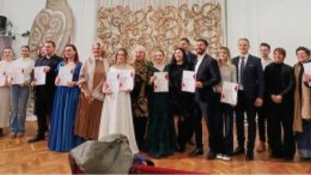 MARIJA DRAŽIĆ OSVOJILA DVE NAGRADE NA MEĐUNARODNOM TAKMIČENJU SOLO PEVAČA