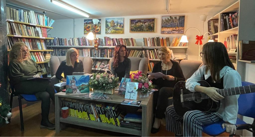 Magdalena Redžović predstavila „Stihovanje“ u Kostolcu