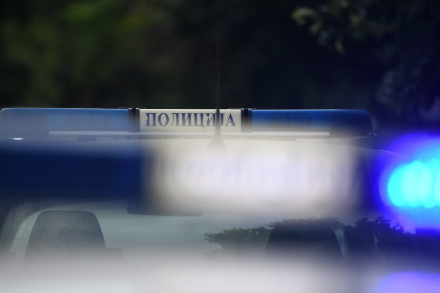 Otac i sinovi uhapšeni zbog napada na profesora u Kostolcu