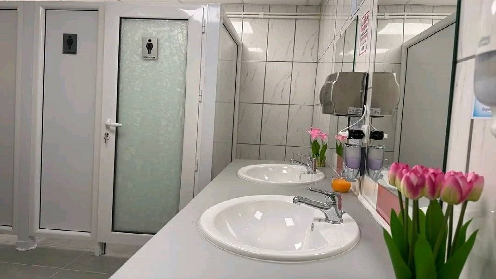 VELIKA INVESTICIJA U KOSTOLCU: Otvoren javni klozet – besplatan, ali sa radnim vremenom! (FOTO)