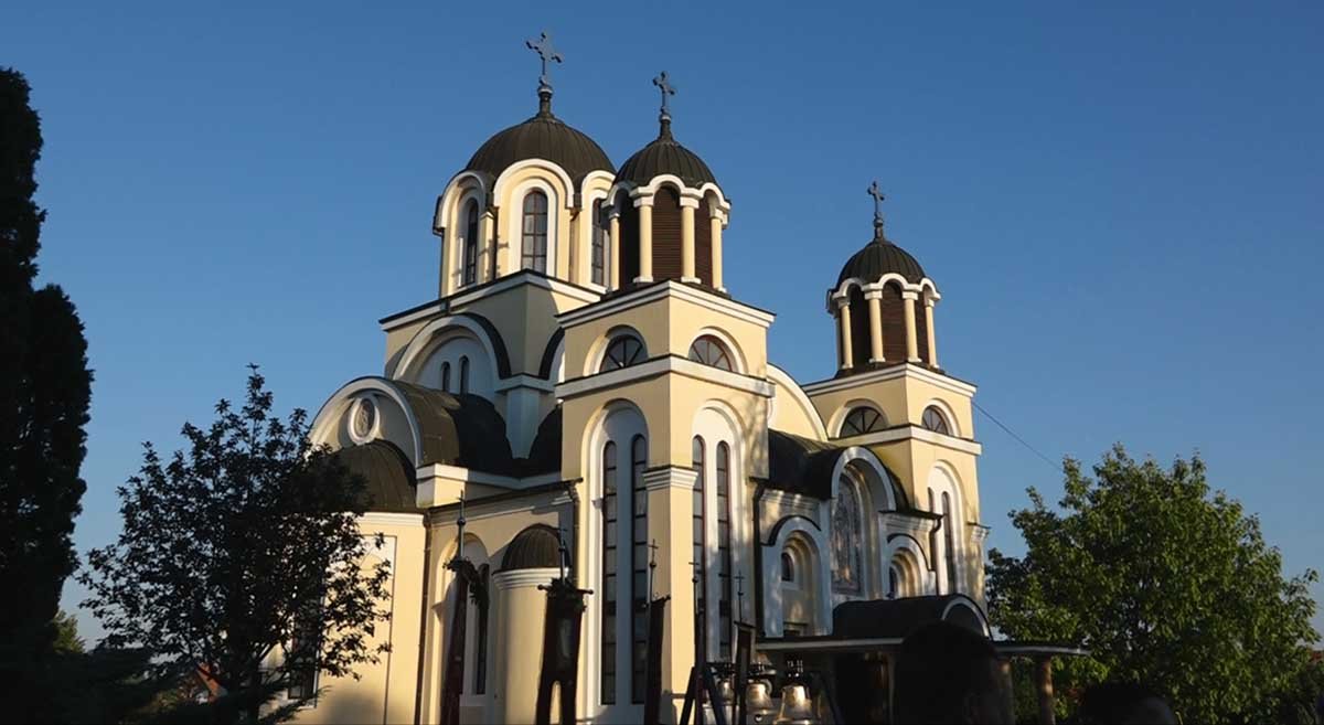 Raspored božićnih bogosluženja u Crkvi Svetog Maksima Ispovednika u Kostolcu