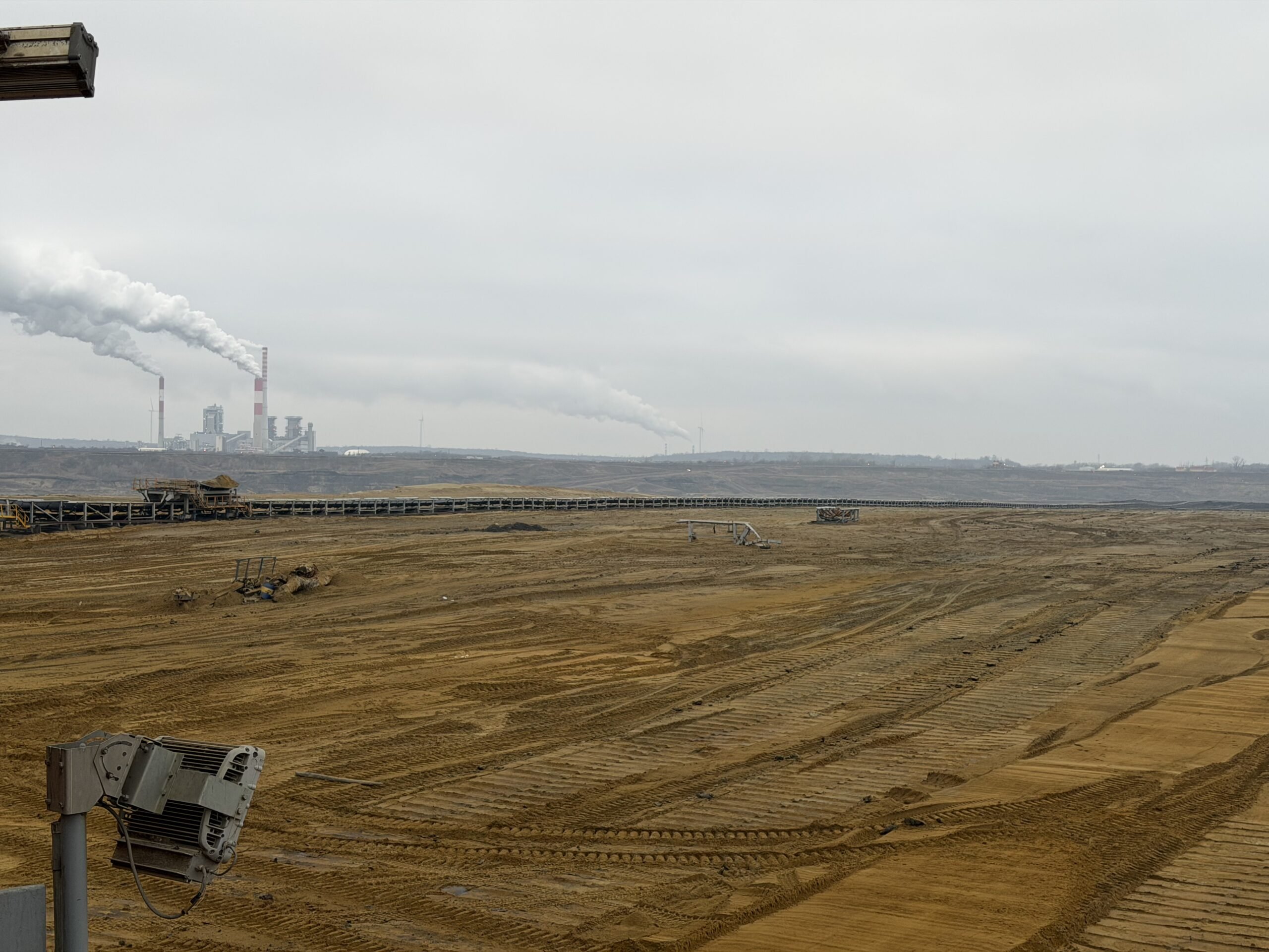 Sa Šestog jalovinskog sistema na Površinskom kopu „Drmno“