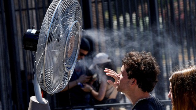 Da li nam toplotni talasi 'kradu' struju