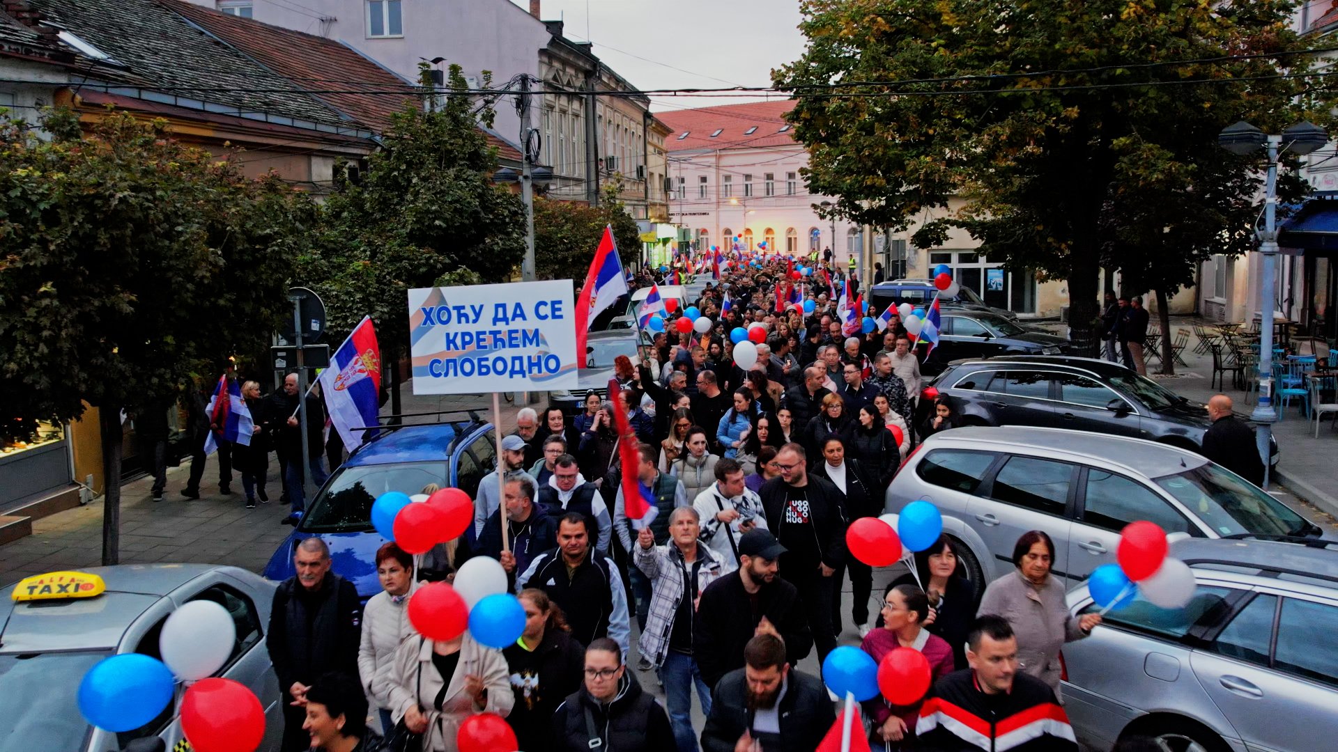 Dva skupa podrške srpskom naraodu na KiM, u Požarevcu se okupilo oko 2000, u Kostolcu 400 ljudi (FOTO GALERIJA)